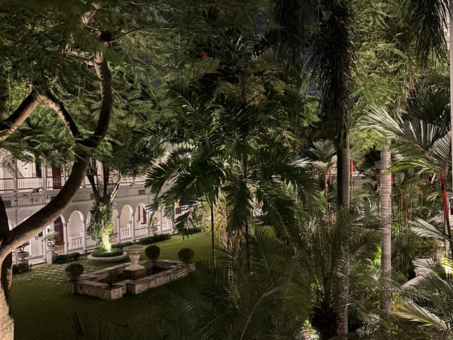 Surabaya: A Glimpse into Colonial Grandeur at Hotel Majapahit MGallery 🏨✨