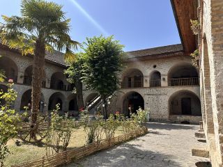 [Karvansaray | A culinary experience created in a stone caravan inn in the old town]