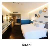 🌊 รีสอร์ทริมทะเลสไตล์มินิมอล: Kram Pattaya