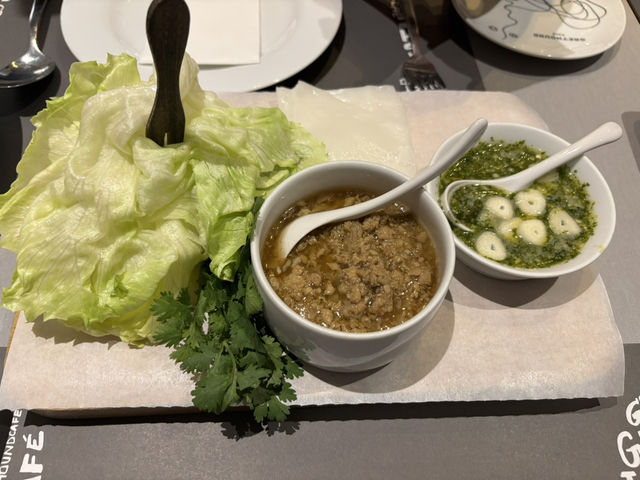 🤩 ร้านอาหารฟิวชั่นคุณภาพดี Greyhound