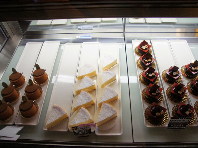 🍫 Sweet Escape to Shiroi Koibito Park