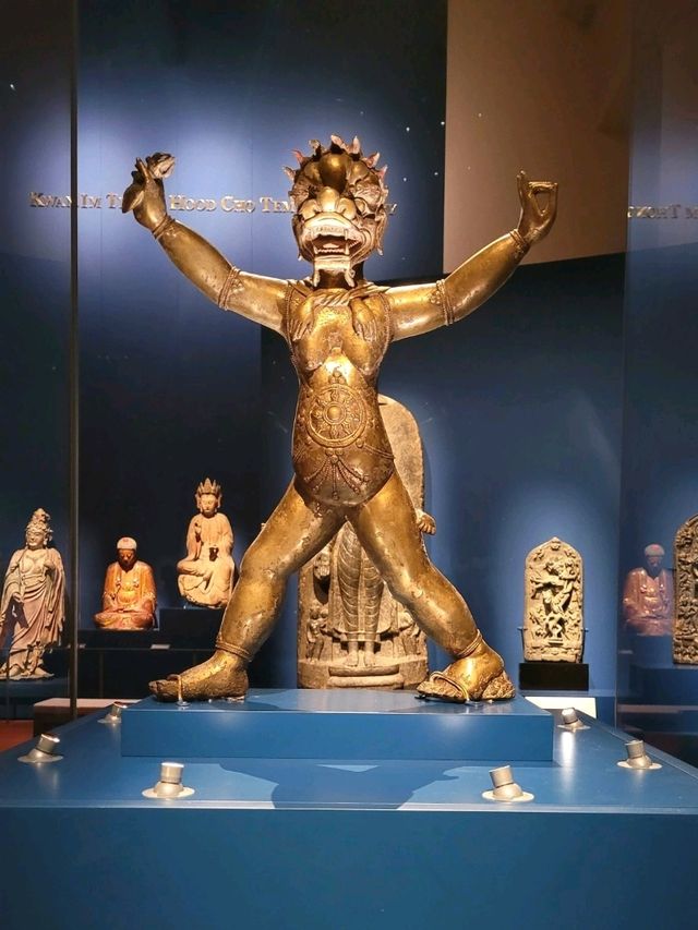 Enlightened : The Kwan Im Thong Hood Cho Temple Gallery