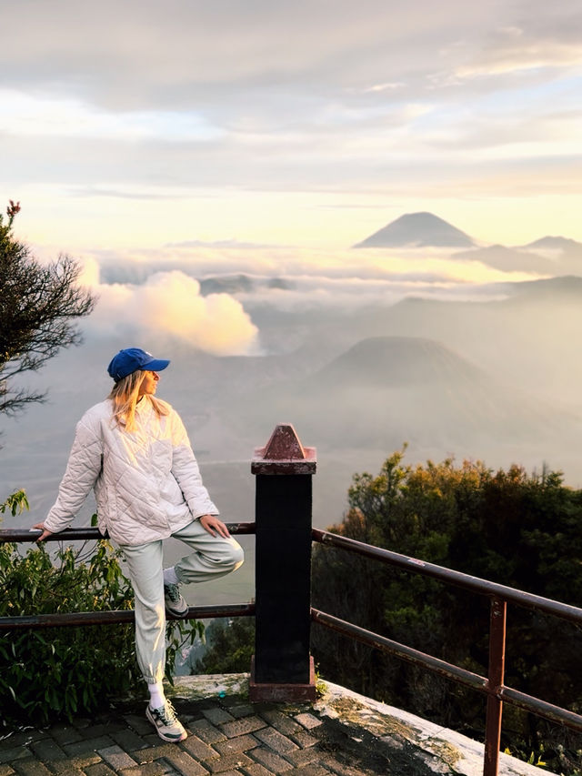 🔥 Into the Ashes: The Epic Journey to Mount Bromo 🌋