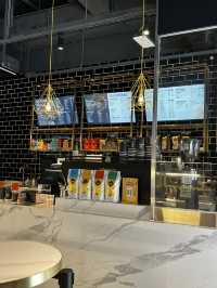 The Prettiest Halal Café in Hong Kong | Marouf & Puff Bake ☕✨