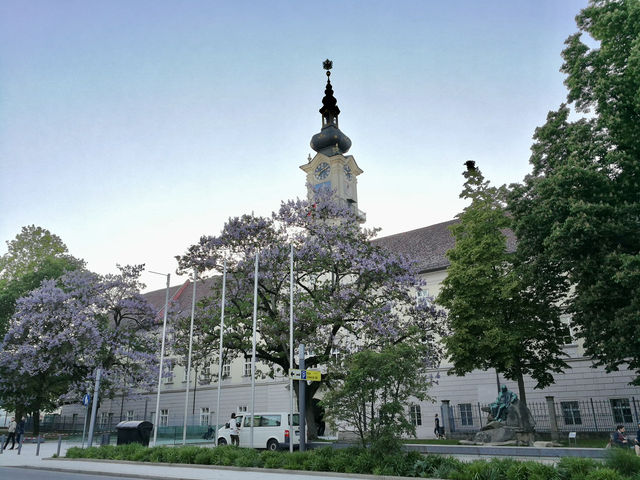 Bridges, Boulevards & Bites: A Perfect Walk Through Linz’s Historic Core