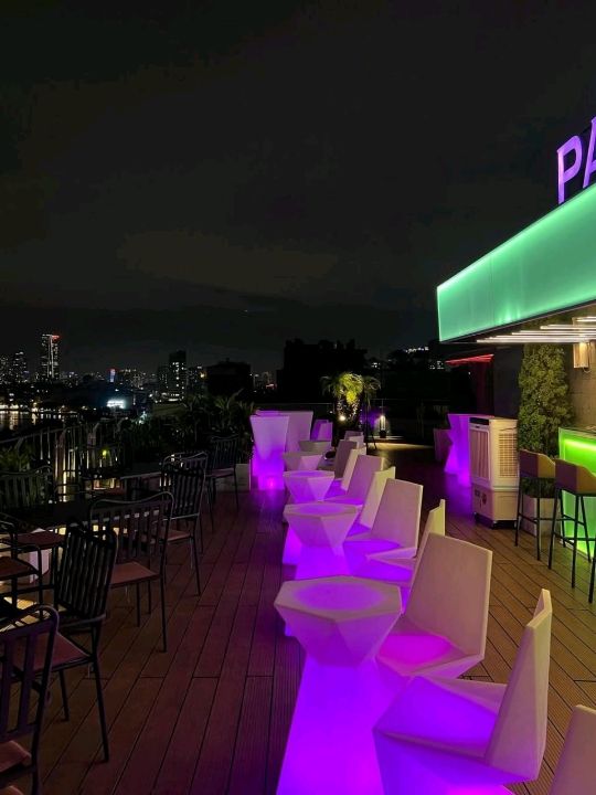 Parosand Sky Bar