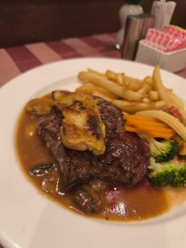香港🇭🇰 九龍塘區續漸消失的懷舊西餐廳 🍴