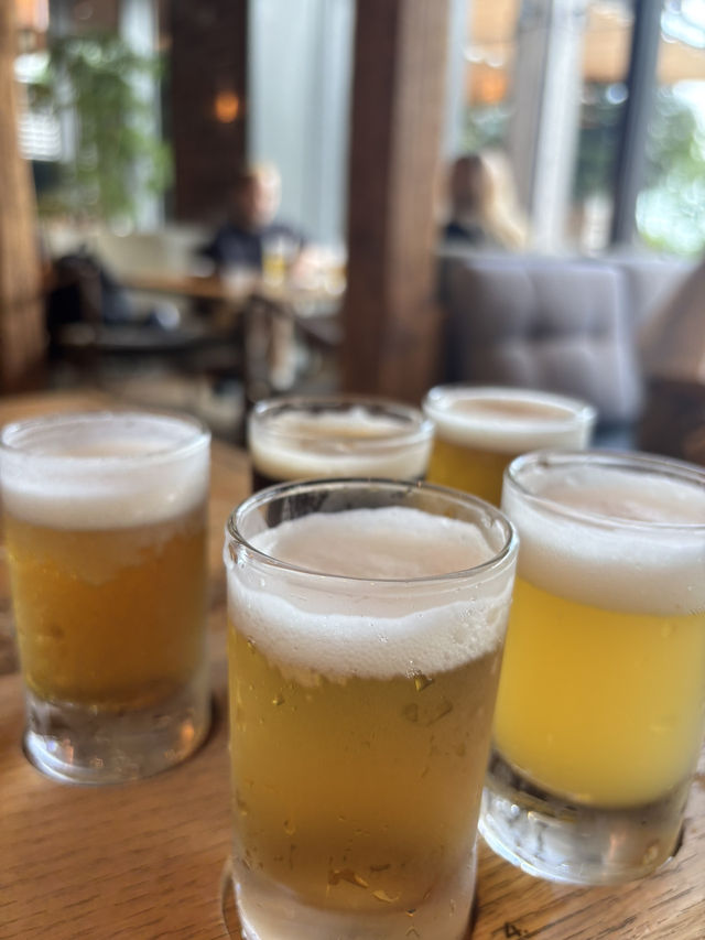 🍻🎬🧥【横浜NeWomanで大人の週末】クラフトビールで乾杯して、映画館でひととき。秋冬はモンクレールで決まり！