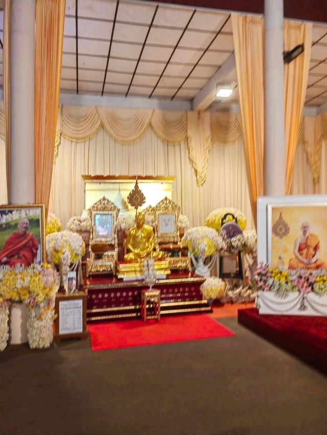 วัดพระบาทตากผ้า