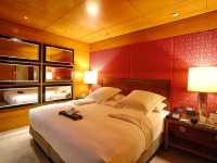 A Timeless Luxury Stay at Mandarin Oriental Hong Kong