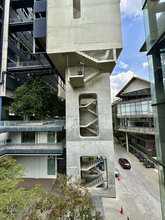 🏙️🌳 Urban Retreat with Greenery – Tamarind Square