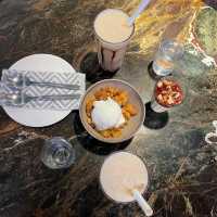 cozy stay with lovely food