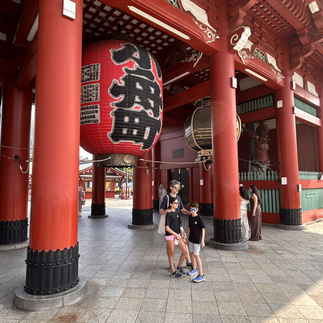 Guardian of Treasures: The Hōzō-mon Gate at Sensō-ji 🏮