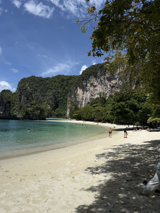 เกาะห้อง สวรรค์กระบี่