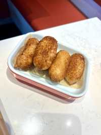 用心製作重慶麵食非遺包子