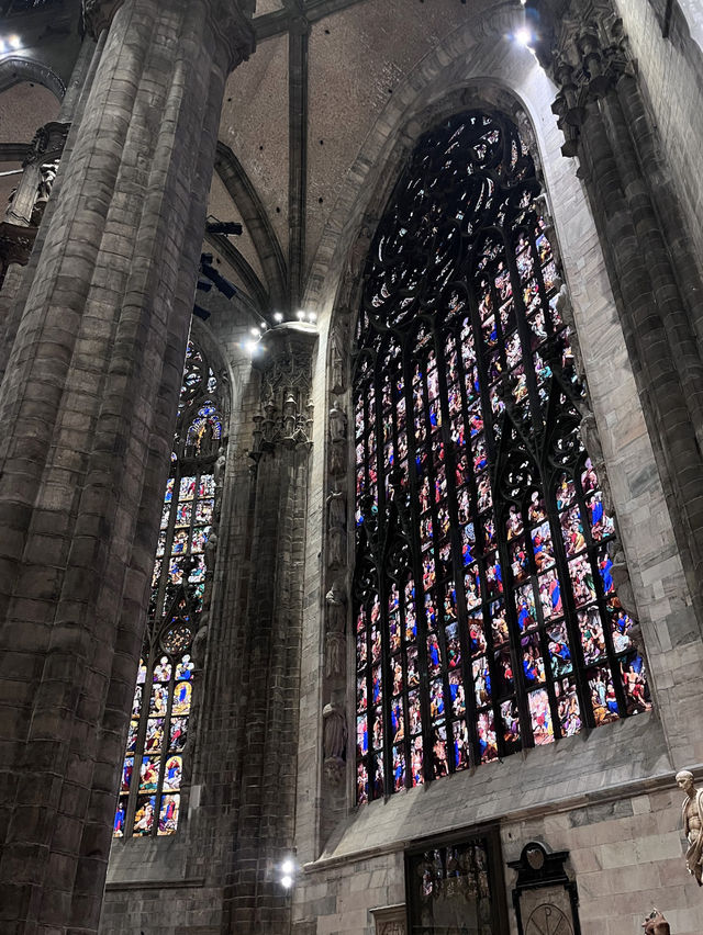 ⛪✨ The Majesty of Milan’s Duomo 🌸🌆  