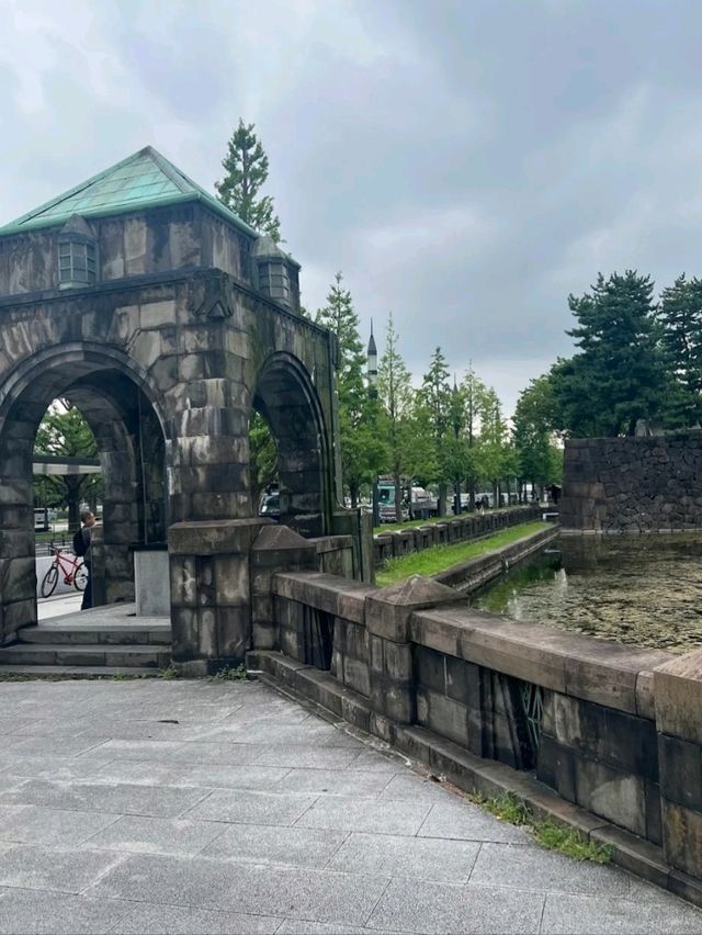THE IMPERIAL PALACE. THE IMPERIAL PALACE.