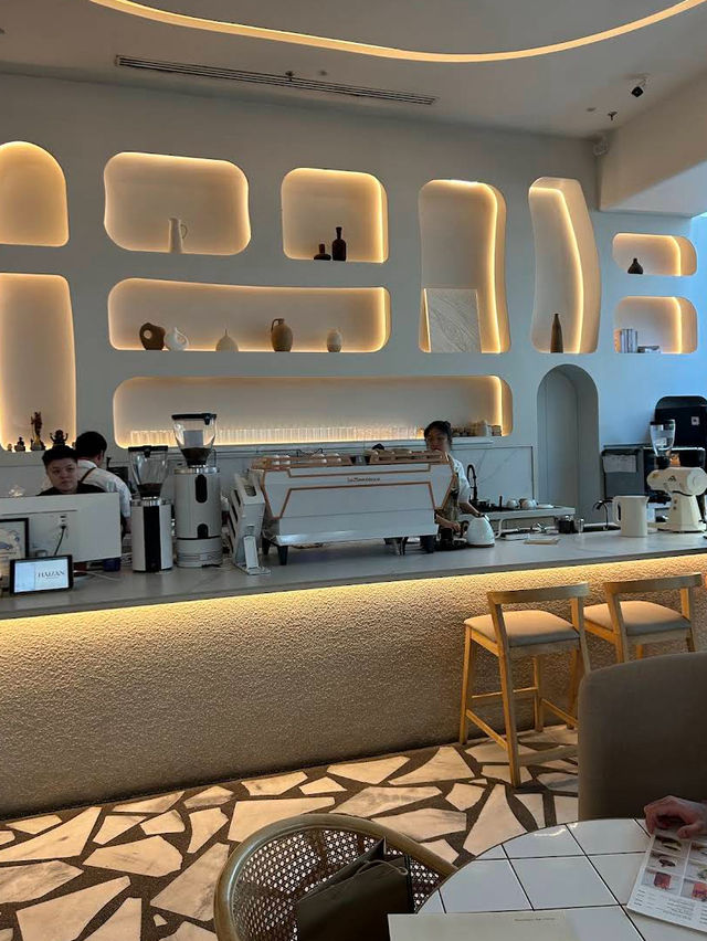 Italian Plates with Bar Lounge Vibes at Halzan Penang