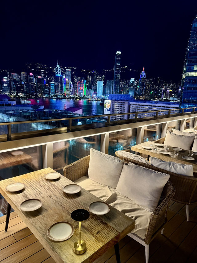 尖沙嘴頂層睇維港夜景
