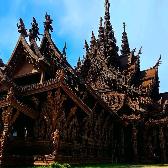 The Sanctuary of Truth, Pattaya - A Living Monument of Philosophy and Craftsmanship