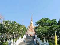 ไห้วพระขอพรที่พระมหาธาตุเจดีย์ภักดี