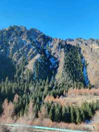 A Journey through the Autumn Valley