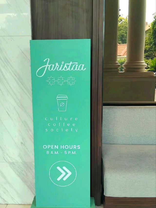 คาเฟ่สไตล์ชิโนโปตุกีสแบบโมเดิร์น