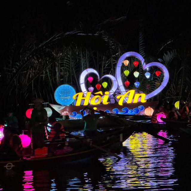 Enchanting Evenings in Hoi An Ancient Town 🏮 Enchanting Evenings in Hoi An Ancient Town 🏮