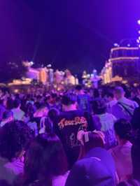 🏟️夢幻城堡的縈繞幻想 🏰✨ 香港迪士尼樂園