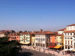 เวโรนา – เลยจากระเบียงไป