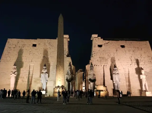 A Golden Ancient Night: Luxor Temple Night Tour.