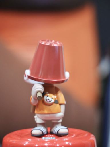 高さ6mのBUCKET MAN＋フランスの賭神がComic Conに降臨！スティーブン
