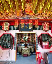 Hidden Heritage Gem: My Magic Hour at San Zhong Gong (Three Palaces Hall) ✨🧡