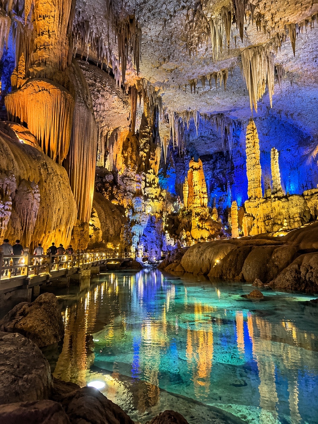 ✨⛰️ Zhijin Cave: An underground wonder in Guizhou Province, China 🇨🇳