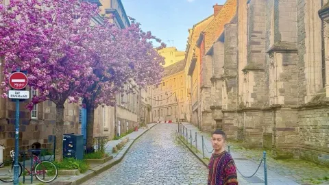 🌈ถนนสายประวัติศาสตร์ที่สงบและสวยงาม🌈 Rennes 🇫🇷 France — traveler post in แรนส์