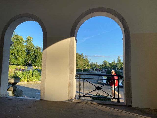 Italian Gardens: A Tranquil Oasis in London 🌸⛲ 
