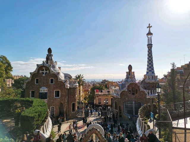 Must-see Gaudi's building in Barcelona! ✨✨✨