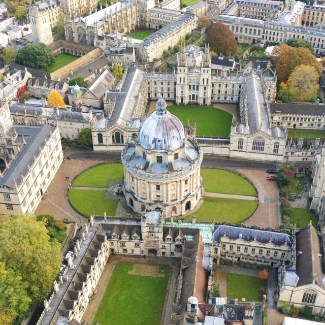 Enjoy your visit to Oxford, the city of dreams!