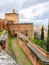 🌄 The Hills of Granada: A Tapestry of History and Breathtaking Views 🇪🇸✨