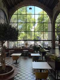 Barcelona｜ Nice coffee shop in the museum 