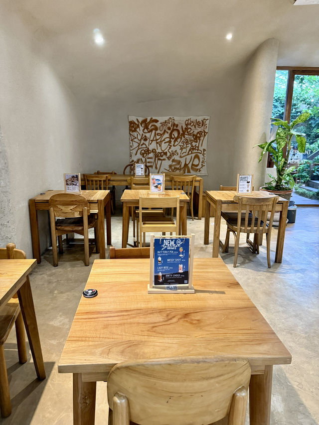 🍞 Cozy Morning at Bread Yard