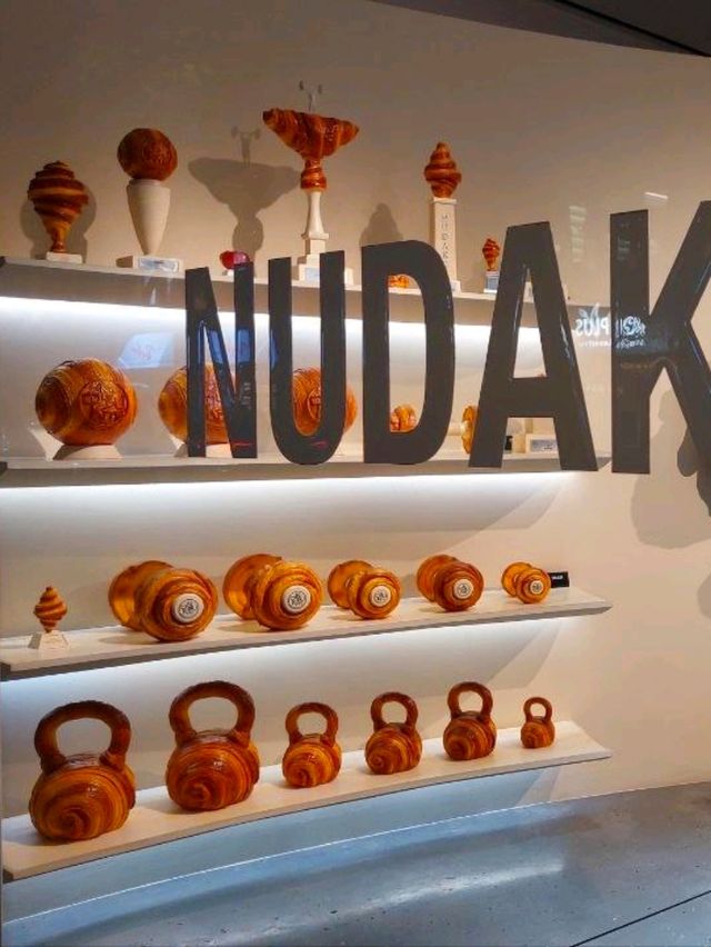 Секретные локации Haus Nowhere,сад камней и сокровища Египта Секретные локации Haus Nowhere,сад камней и сокровища Египта