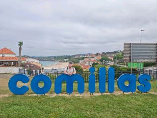 If you’re staying in Cantabria, don’t miss Comillas. This charming coastal town is one of those places that feels much more impressive once you start walking through its historic streets.

🏛️ The absolute must-see: El Capricho de Gaudí.
Designed by Antoni Gaudí, this colorful Modernist house is unlike anything else in Cantabria. The details, ceramics, nature-inspired decoration and unusual design make it worth going inside — not just taking a photo from outside. If you have time, take the guided visit or audio guide to understand the details behind the building.

✨ After Gaudí, explore the Palacio de Sobrellano and its chapel (<50m), and walk towards the Pontifical University, which dominates the town and creates one of Comillas’ most spectacular architectural settings.

🌊 Then slow down and enjoy the coastal side of Comillas. The beach and surrounding landscapes give the visit a completely different atmosphere from the historic center.

💡 Traveler tip: Comillas is small enough to explore on foot, but give yourself at least half a day. Don’t rush straight to Gaudí and leave — the real charm is discovering how the Modernist buildings, historic houses, streets and coastline fit together.

#underratedspots #comillas 