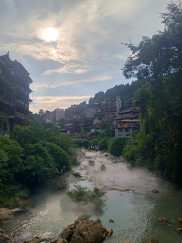 滝の上に架かる村：中国・芙蓉鎮。 | Trip.com 鳳凰