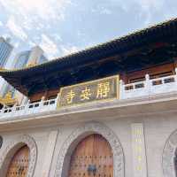 Jing an temple