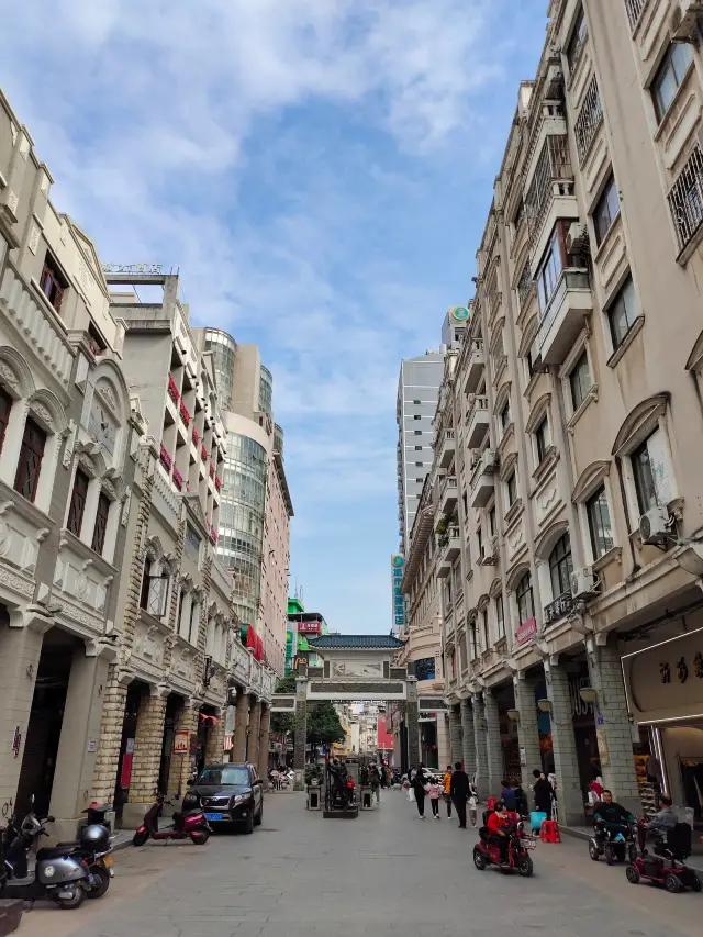 Wuzhou, the Arcade City of China