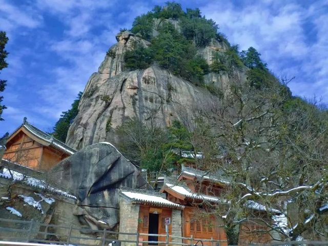 沒有看過雞峰山落雪景色，怎能算是完美的冬天呢