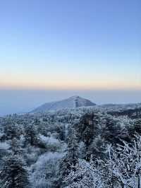 雲上金頂，天下峨眉