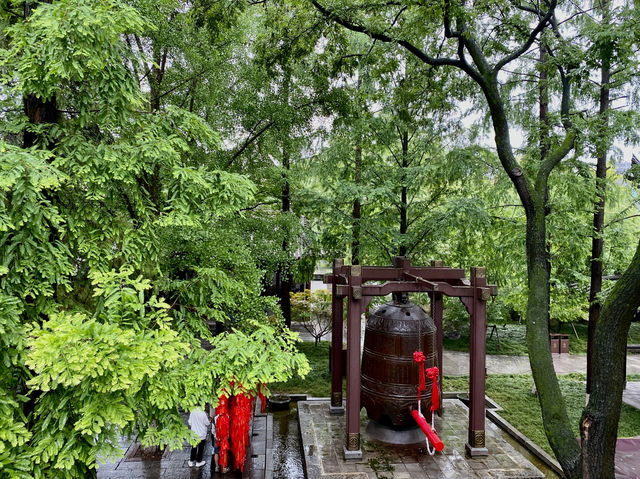 西安值得去｜相比大雁塔，更喜歡雨中的小雁塔