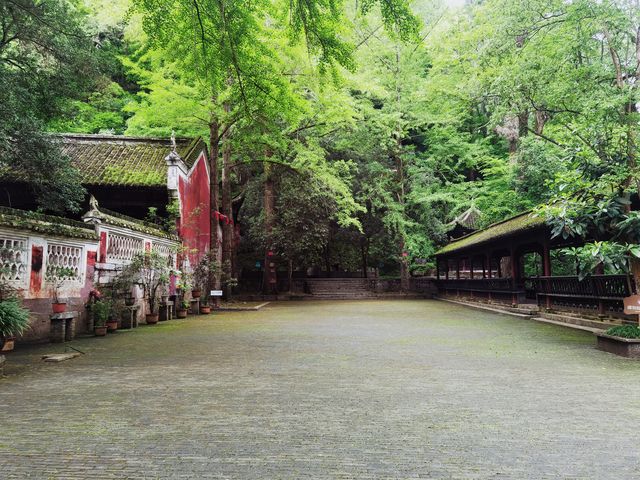 貴州黔東南黃平縣飛雲崖